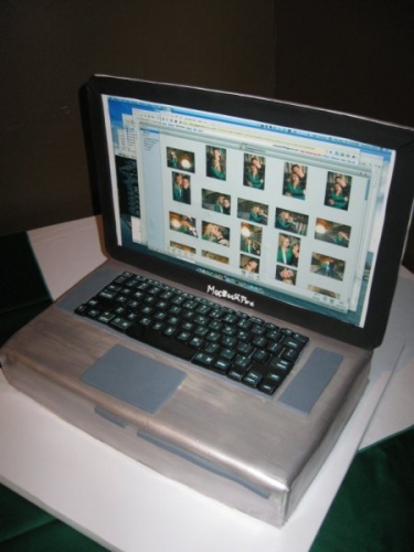 Signature Cakes by Vicki - Laptop Grooms Cake