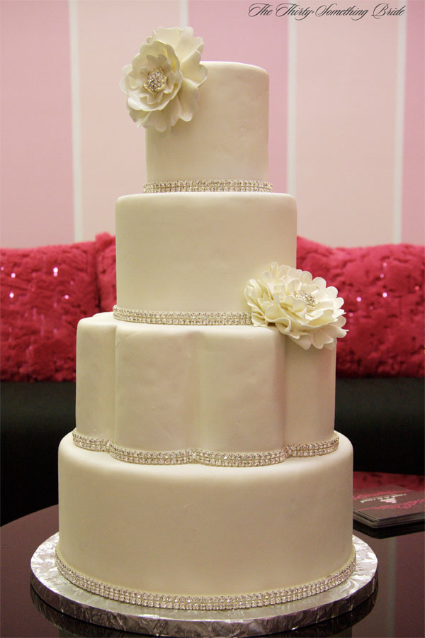 Nashville-custom-wedding-cake-white