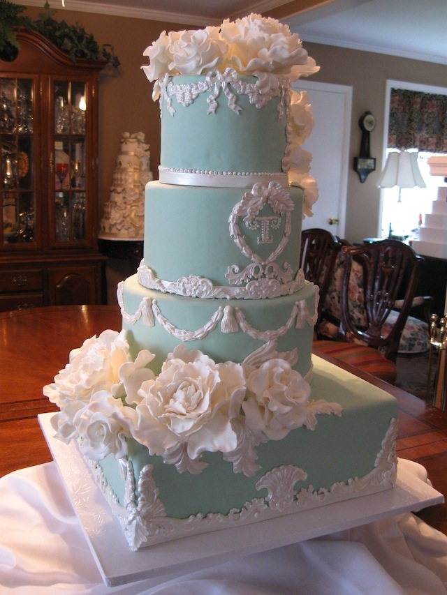 elegant sophisticated classic cake nashville wedding